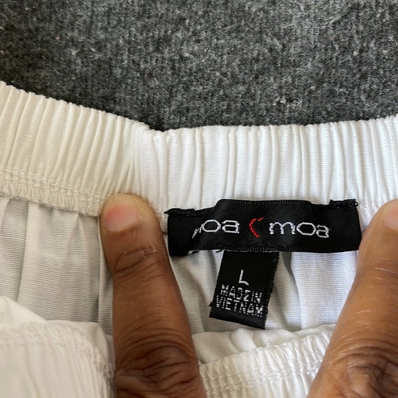 Moa Moa White Off-Shoulder Blouse - Picture 4 of 11